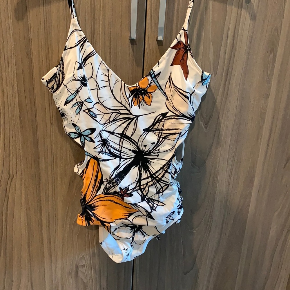 Bathing suit